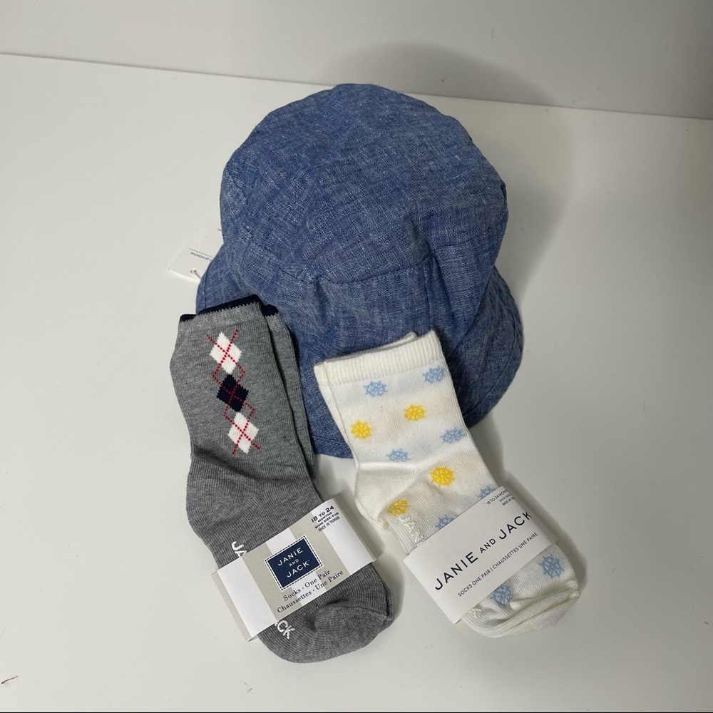 Janie and jack boys hat and socks
